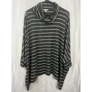 Maurices Over Sized Sweater Top Sz S/M Black/White Short Sleeve Cowl Neck Knit P
